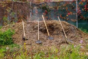 Învață cum să construieşti o verde” din compost- Pain - Gradinescu